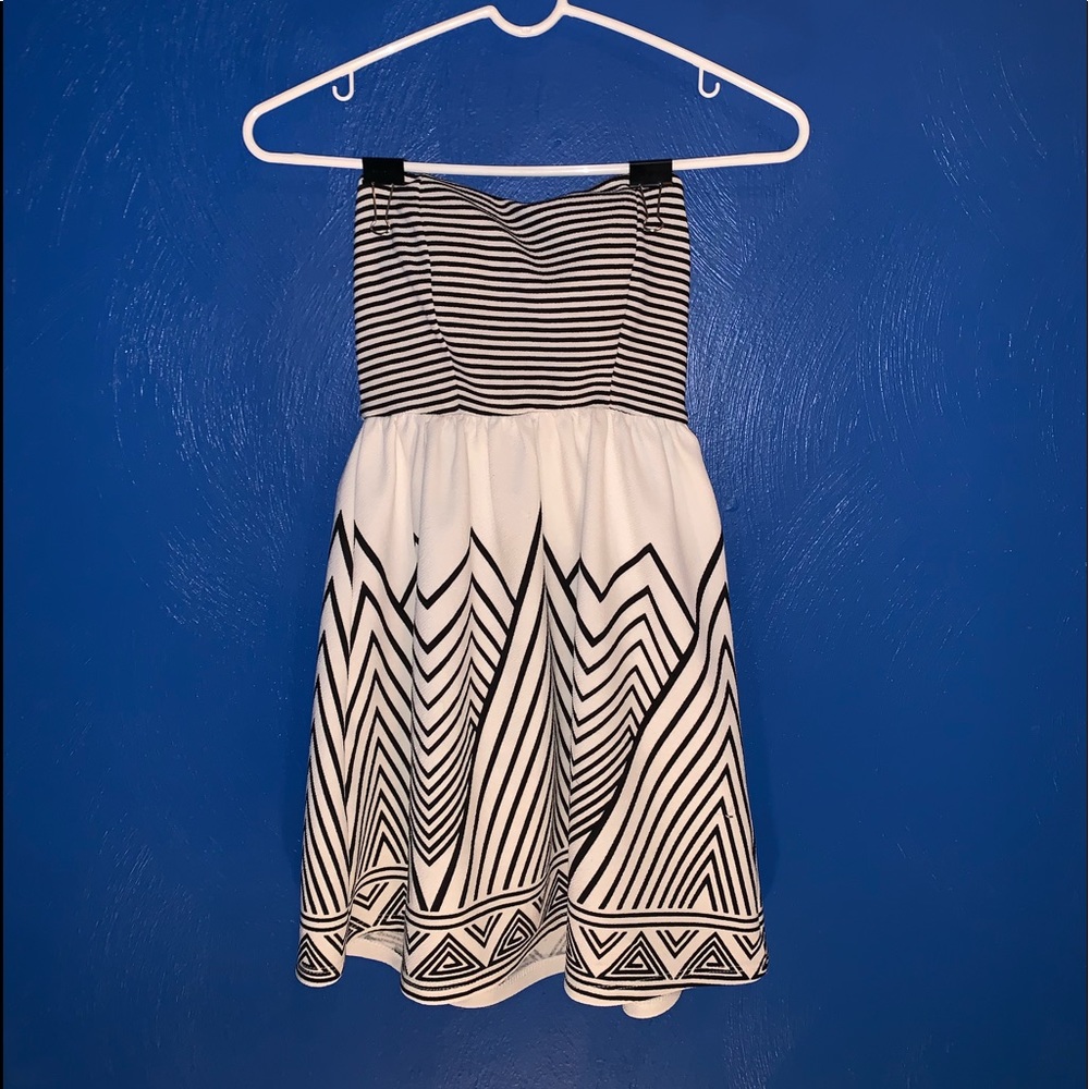 black and white strapless dress